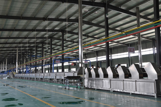 China Automatischer Imbiss gebratene sofortige Herstellungshersteller-Fertigungsstraße-Maschinerie fournisseur
