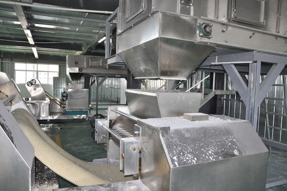 China Industrielle Nudel-Fertigungsstraße, Handbuch/völlig Selbstnudel-Werkzeugmaschine fournisseur